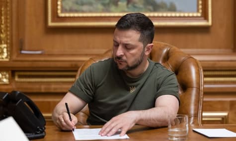 Зеленський ветував закон про декларування з закритими деклараціями