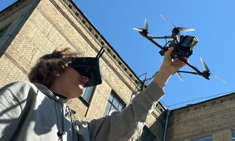Every high school student assembles a drone. A report from a Kyiv school that teaches robotics