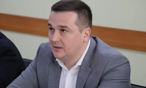 Сын руководительницы Хмельницкой МСЭК начал избавляться от своего бизнеса после увольнения — NGL.media