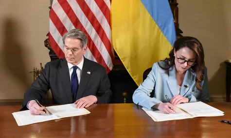 Комітет Ради видав нове рішення щодо угоди про копалини: депутати не відповідають за зміст пов’язаних документів