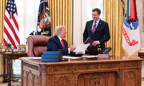 ЦРУ підтвердило, що США призупинили передачу зброї та розвідданих для України